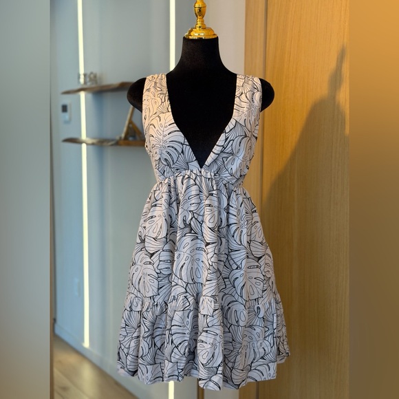 House of Harlow 1960 Dresses & Skirts - House of Harlow 1960 Open Back Cocktail Dress | Earth Muse